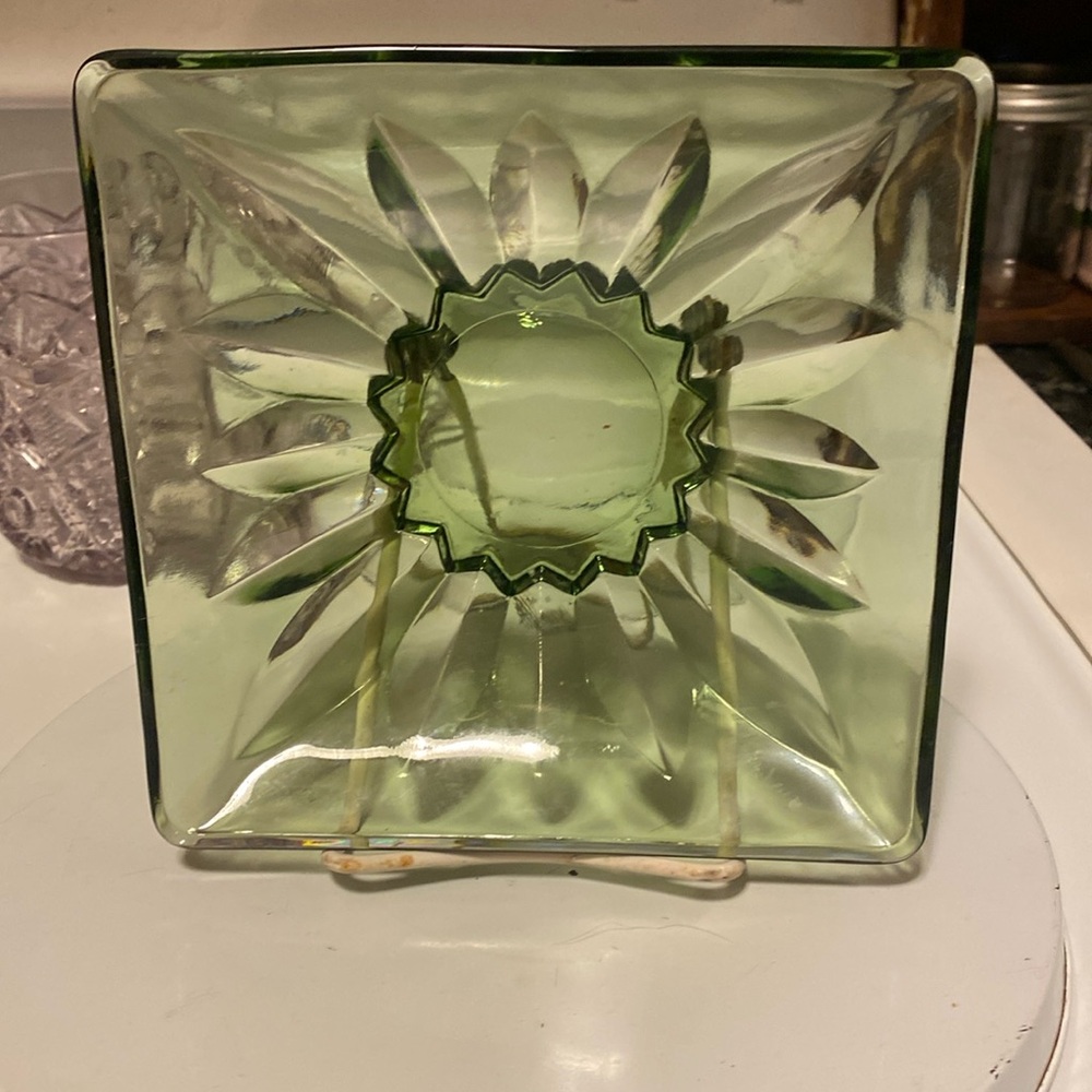 Vintage Sunflower Daisy Square Avocado Green Glass Candy Nut Dish Bowl